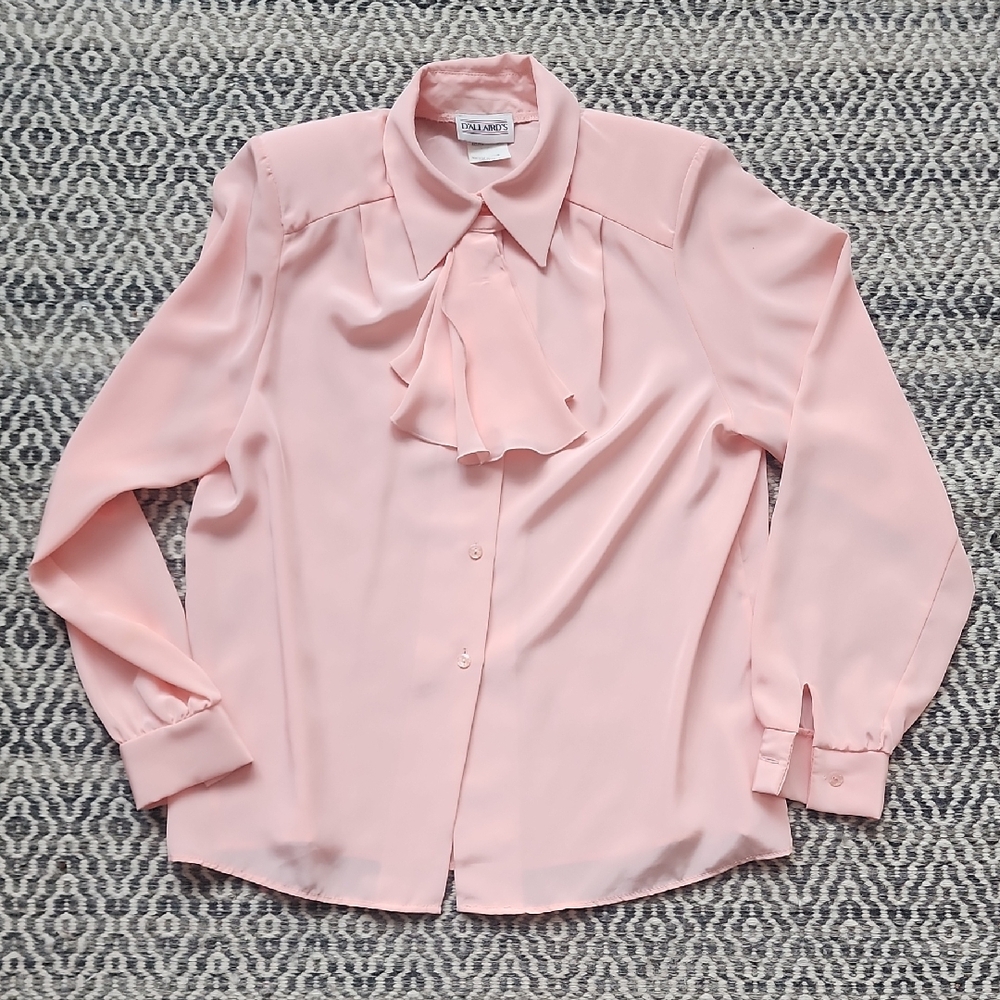 Vintage Pink Peach Blouse with Ruffle Detail 🪩🕺